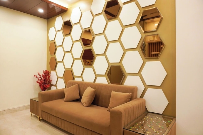 Imagen de los interiores del Hotel Divyanshi Inn. Foto 11