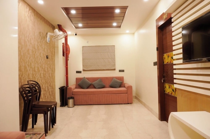 Imagen de los interiores del Hotel Divyanshi Inn. Foto 13