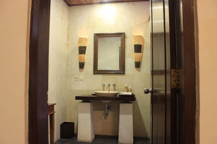 Imagen de la habitación del Hotel Diwangkara Beach and Resort. Foto 11