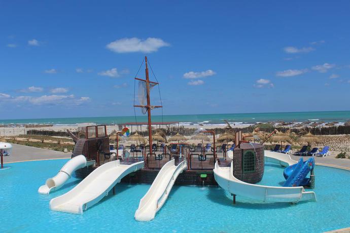 Imagen de la piscina del Hotel Djerba Aqua Resort. Foto 10