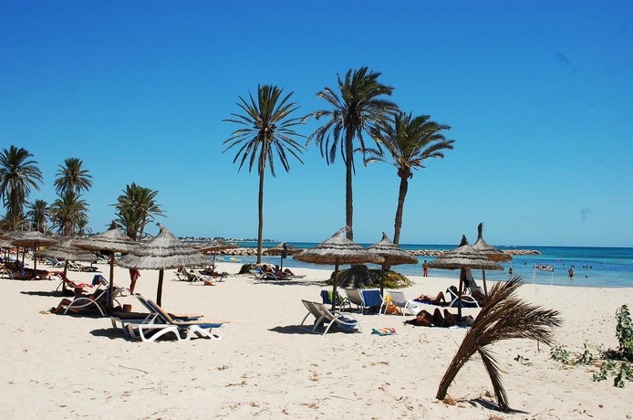 Imagen de los exteriores del Hotel Djerba Castille. Foto 7