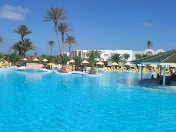 Imagen general del Hotel Djerba Holiday Beach. Foto 1