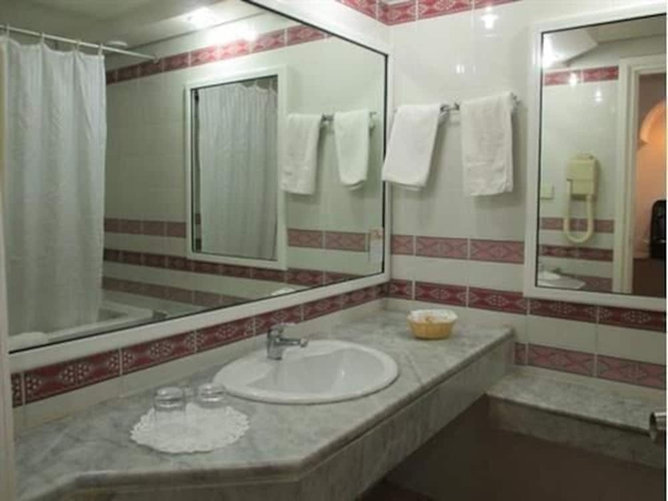 Imagen de la habitación del Hotel Djerba Holiday Beach. Foto 14
