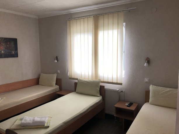 Imagen de la habitación del Hotel Djerdan. Foto 7