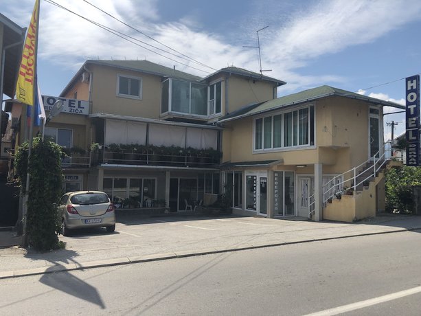 Imagen general del Hotel Djerdan. Foto 1
