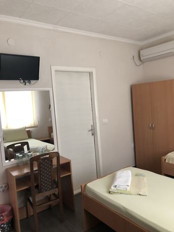 Imagen de la habitación del Hotel Djerdan. Foto 16