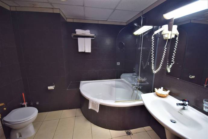 Imagen general del Hotel Djeuga Palace. Foto 6