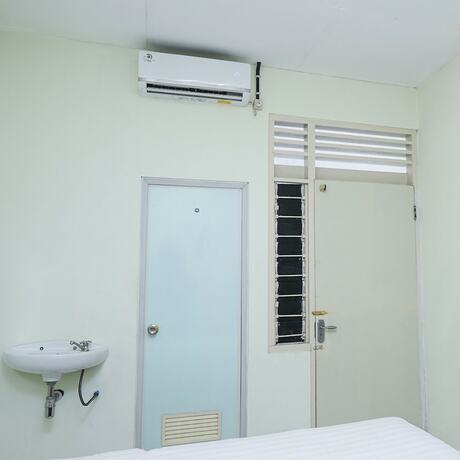 Imagen general del Hotel Djuragan Kamar The Basic. Foto 7