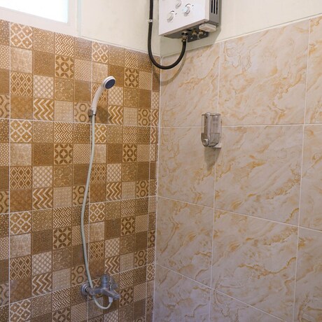 Imagen general del Hotel Djuragan Kamar The Basic. Foto 14