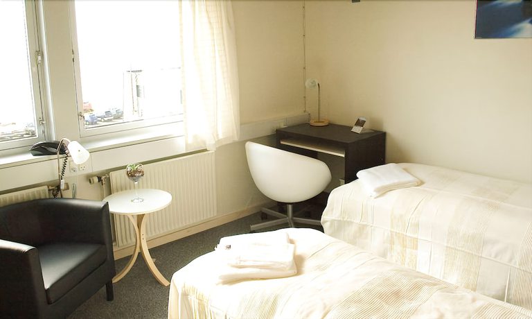 Imagen de la habitación del Hotel Djurhuus. Foto 9