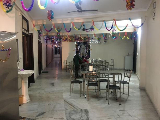 Imagen del bar/restaurante del Hotel D.k Residency. Foto 3