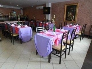 Imagen del bar/restaurante del Hotel D'leonor. Foto 2