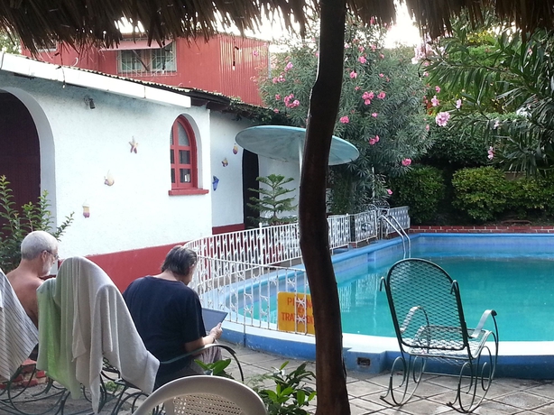 Imagen de la piscina del Hotel D'lido Managua. Foto 16