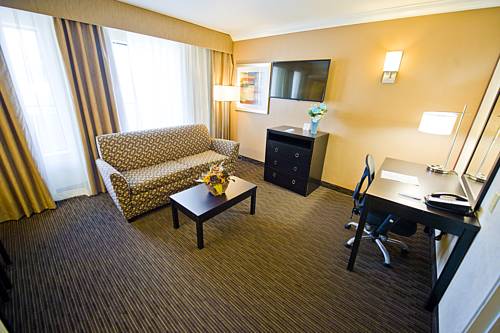 Imagen de la habitación del Hotel D'lins Ontario Airport. Foto 3
