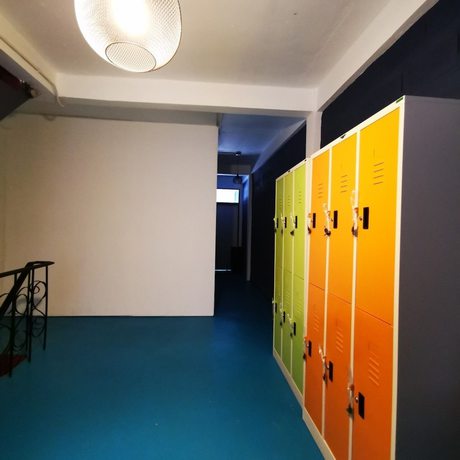 Imagen de los interiores del Hotel Dluck Hostel. Foto 18
