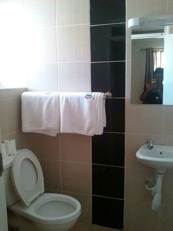 Imagen de la habitación del Hotel Dlux. Foto 2