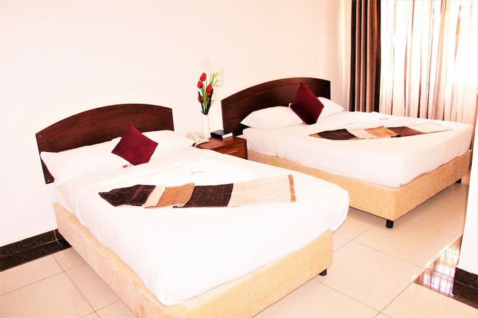 Imagen de la habitación del Hotel Dlux. Foto 6