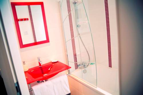 Imagen de la habitación del Hotel Dm. Foto 13