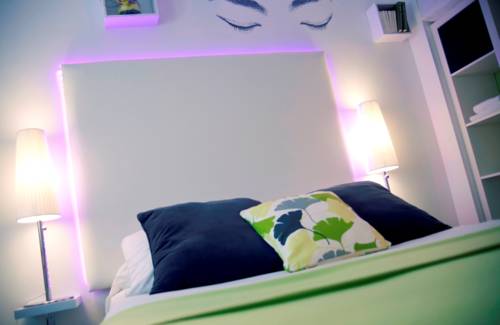 Imagen de la habitación del Hotel Dm. Foto 14