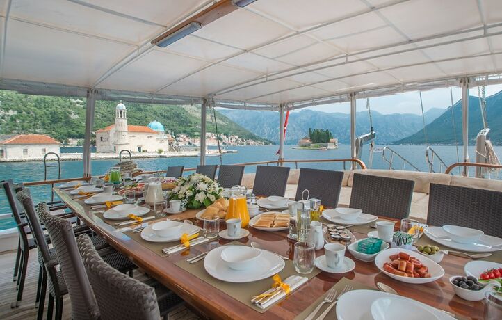 Imagen general del Hotel Dm Yachting - 7 Night Cruise Sun-Sun. Foto 6