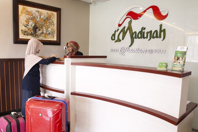 Imagen de los interiores del Hotel D'madinah Residence Syariah Solo. Foto 15
