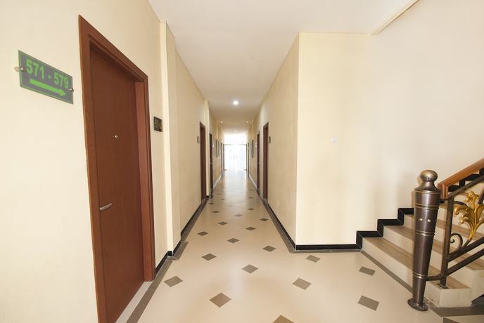 Imagen de los interiores del Hotel D'madinah Residence Syariah Solo. Foto 18