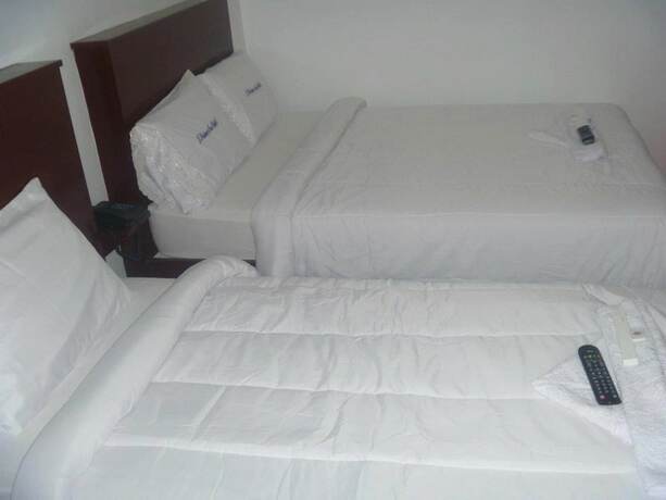 Imagen de la habitación del Hotel D'mariners. Foto 10