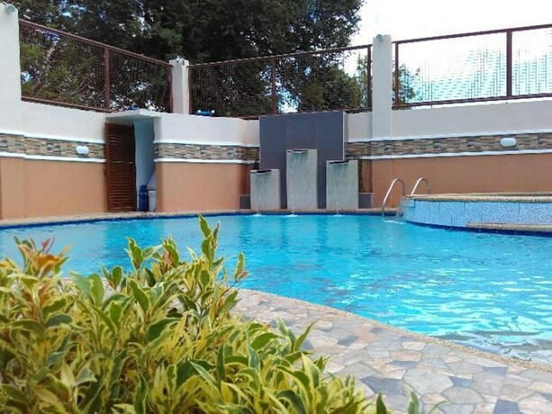 Imagen de la piscina del Hotel D'mariners. Foto 27