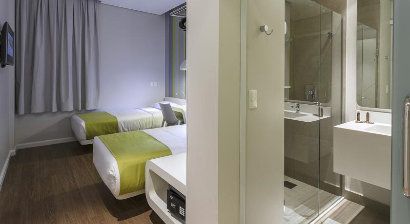 Imagen general del Hotel Dmax. Foto 9