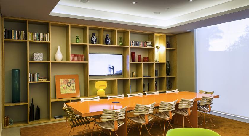 Imagen general del Hotel Dmax. Foto 10