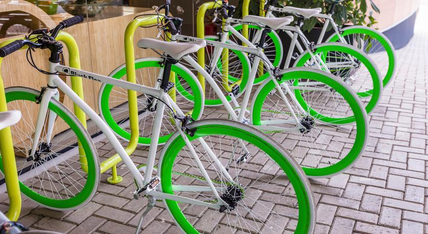 Imagen general del Hotel Dmax. Foto 13