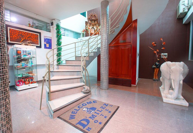 Imagen de los interiores del Hotel Dmilez. Foto 15