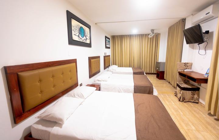 Imagen de la habitación del Hotel Dmilez. Foto 10