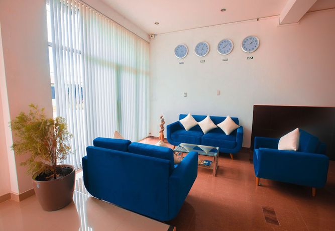 Imagen de los interiores del Hotel Dmilez. Foto 19