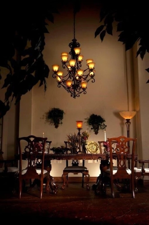Imagen de la habitación del Hotel D'monaco Luxury Resort. Foto 4