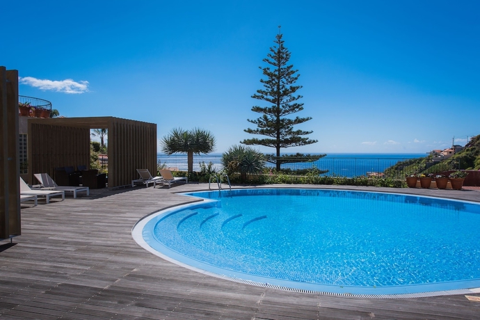 Imagen de la piscina del Hotel Do Campo. Foto 15