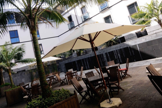 Imagen de los interiores del Hotel Do Canal. Foto 8