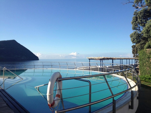 Imagen de la piscina del Hotel Do Caracol. Foto 14