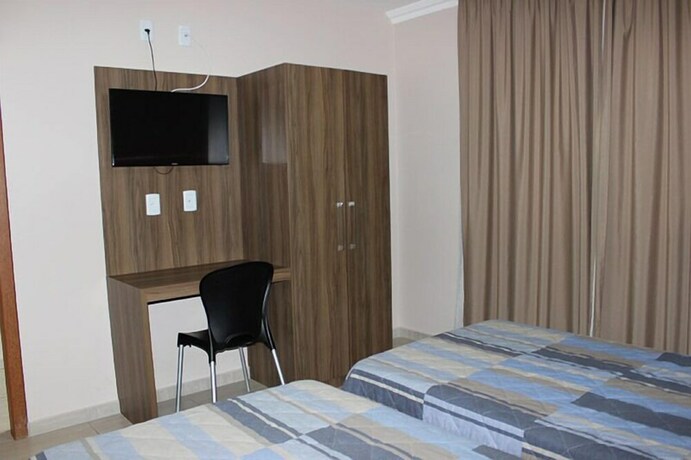Imagen de la habitación del Hotel Do Com&eacute;rcio. Foto 25