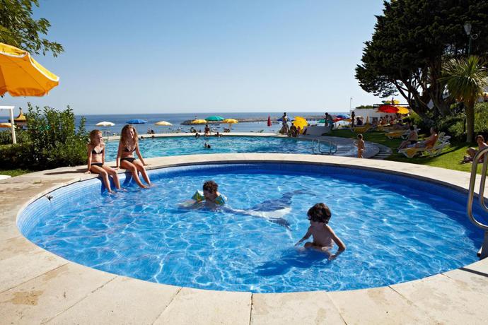 Imagen de la piscina del Hotel Do Mar, Sesimbra. Foto 18