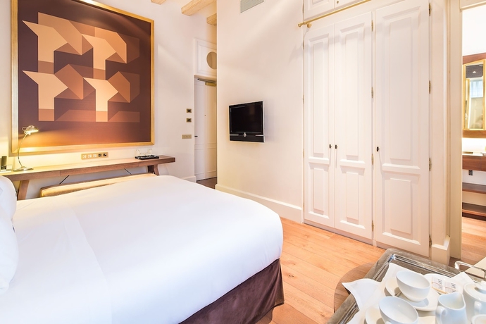 Imagen de la habitación del Hotel Do Placa Reial Powered By Sonder. Foto 3