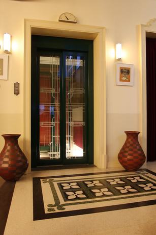 Imagen de los interiores del Hotel Dobra Vila. Foto 19