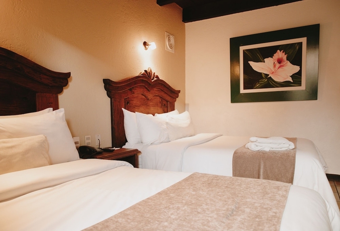 Imagen de la habitación del Hotel Docecuartos. Foto 4