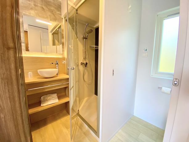 Imagen de la habitación del Hotel D&ocirc;me Paradise. Foto 3