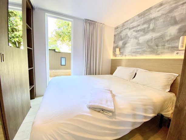 Imagen de la habitación del Hotel D&ocirc;me Paradise. Foto 6