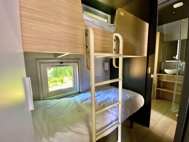 Imagen de la habitación del Hotel D&ocirc;me Paradise. Foto 10