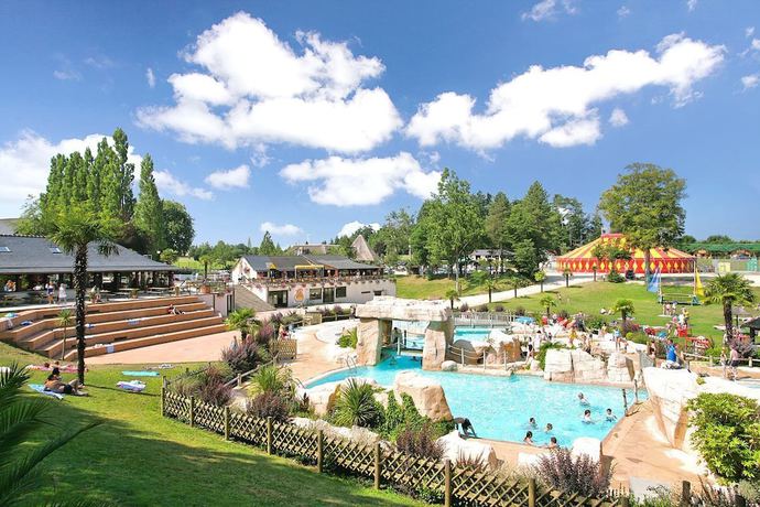 Imagen de la piscina del Hotel D&ocirc;me Paradise. Foto 20
