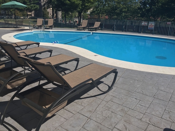 Imagen de la piscina del Hotel Dockers Inn. Foto 15