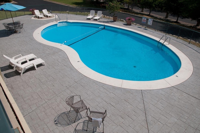 Imagen de la piscina del Hotel Dockers Inn. Foto 17
