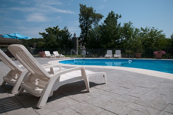 Imagen de la piscina del Hotel Dockers Inn. Foto 19
